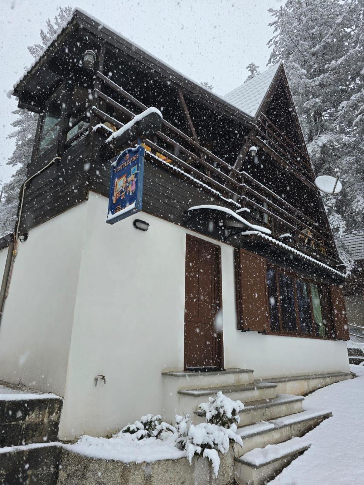 Chalet Natura La Taverna Dei 3 Porcellini Cavaliere  Exterior foto
